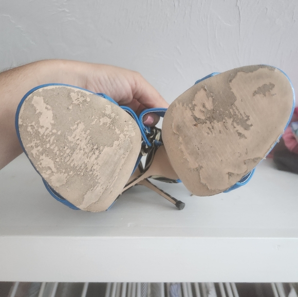 Heels - Picture 4 of 4